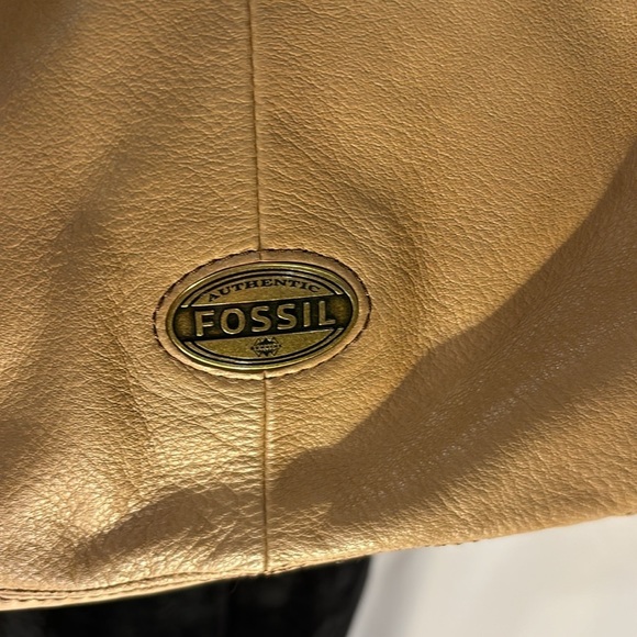 Fossil Leather Messenger Tote Crossbody NWT - Picture 3 of 15